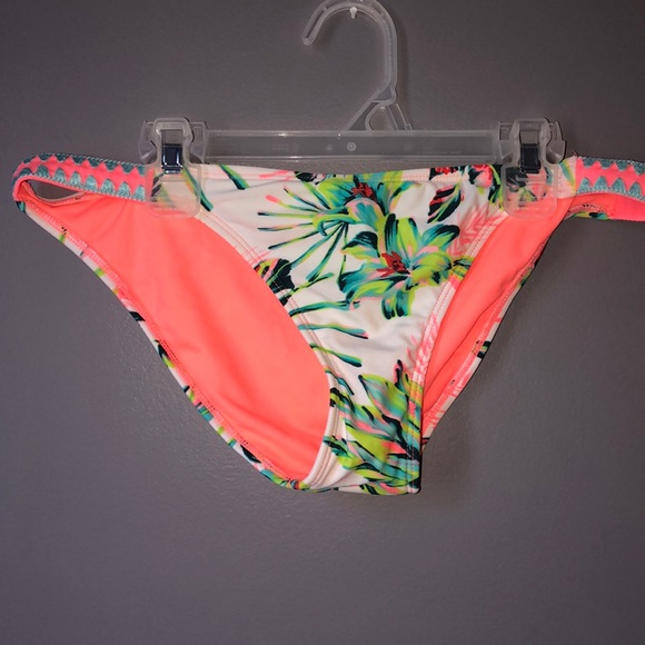 Juniors Bikini Set - Picture 3 of 3